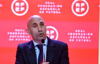 Luis Rubiales presentó su dimisión como presidente de la Federación en septiembre de 2023, después de darle un beso no consentido a la futbolista Jenni Hermoso. FOTO Tomada de X: @rfef 