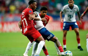 América de Cali sacó un valioso empate en su visita al Bahía brasileño. FOTO AFP
