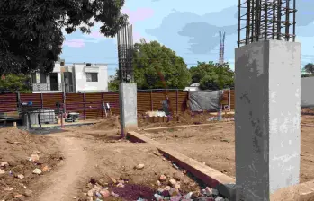 Así luce el Hospital San Lucas de El Molino, La Guajira, tras más de un año de retraso. El contratista no aparece y se dice que salió del país. FOTO Suministrada