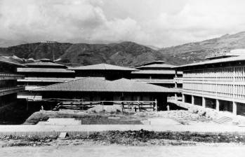 Obras de adecuación de la infraestructura de la Universidad de Antioquia en 1967. Esta vez se organizaban las aulas especiales.FOTO el colombiano