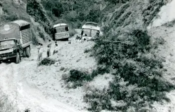 En el caso de Antioquia, la antigua vía al mar fue la que conectó al departamento con el mundo hace más de 65 años. FOTO archivo el colombiano