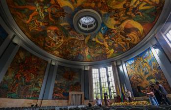 Cúpula del Aula Máxima con el mural Homenaje al Hombre (1949–1953). FOTO Manuel Saldarriaga.