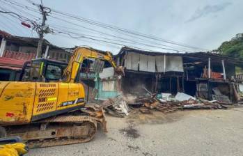 Las construcciones estaban distribuidas en tres puntos de Caldas: tres en la vereda Salinas, dos en el corredor férreo del sector Cristo Rey y otras tres en la variante, a la altura de Revenidero. FOTO Gobernación de Antioquia.