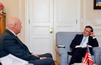 Petro se reunió meses atrás con McNamara en la Casa de Nariño. FOTO: PRESIDENCIA