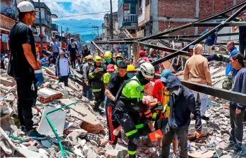 La Gobernación de Antioquia declaró alerta roja hospitalaria como respuesta a la emergencia provocada por el sismo de magnitud 7,4 que sacudió al occidente del país. FOTO Manuel Saldarriaga. 
