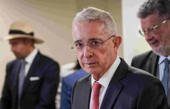 Álvaro Uribe, en juicio por supuesta manipulación de testigos. FOTO: Colprensa