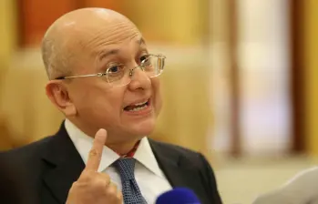 El nuevo minsitro de Justicia, Eduardo Montealegre defiende la convocatorio a la consulta popular. Foto: Colprensa