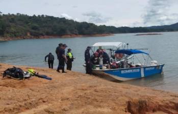 La búsqueda del joven de 22 años continúa, de manera superficial, en otros puntos del embalse y en las laderas. FOTO Cortesía.