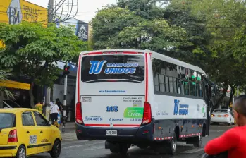 Los buses intermunicipales que aceptarán el pago con la tarjeta Cívica estarán contramarcados con logos distintivos. FOTO Metro de Medellín.