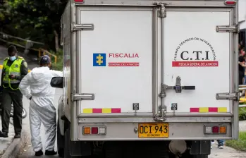 Los agentes del CTI de la Fiscalía realizaron las labores judiciales y las evidencias recolectadas permitieron establecer que el menor era víctima de agresiones de manera sistemática. FOTO: JAIME PÉREZ