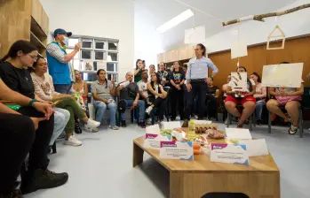 El anuncio se realizó en el recién adecuado jardín de Buen Comienzo de la Comuna 5 Castilla. FOTO: Alcaldía de Medellín 