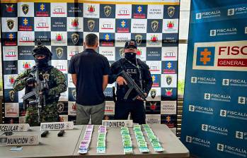 A alias ‘Choroto’ lo capturaron en posesión de más de $20 millones en efectivo. FOTO Ejército Nacional.