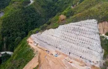 Así luce el talud 23 que actualmente es intervenido en el sector Las Areneras de Amagá, Suroeste antioqueño. FOTO Cortesía. 