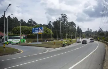 Como parte de esta estrategia, el municipio dispuso de manera permanente una ambulancia del Hospital Nuestra Señora de la Candelaria para atender a personas que resulten lesionadas. FOTO Camilo Suárez. 