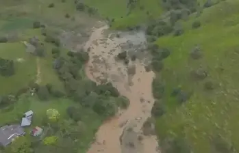 Plano panorámico de la represa ubicada en el sector Puente Pavas, Subasta. Imagen tomada de redes sociales.