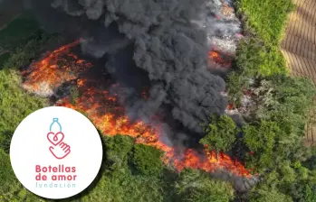 La fundación se presenta como una entidad sin ánimo de lucro dedicada a la protección ambiental y al desarrollo social sostenible, con un modelo basado en la economía circular. FOTOS Cortesía y redes sociales de la fundación Botellas de Amor. 