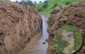 En la imagen principal, el drenaje controlado del agua de la represa; en la miniatura, una toma aérea del agua que estaba acumulada. FOTOS Facebook Alcaldía de Yolombó.