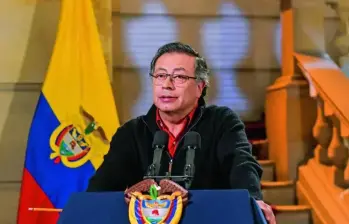 El presidente Gustavo Petro defendió la legalidad y la conveniencia económica del incremento, negó que haya provocado presiones inflacionarias o un aumento del desempleo. Foto: Presidencia