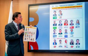 En medio del anuncio de una herramienta digital, el registrador Hernán Penagos dio a conocer el orden en que se revelarán los resultados de los comicios legislativos y de las consultas. Foto: Colprensa