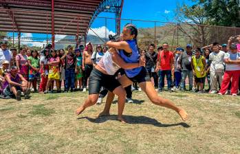 La lucha y los deportes de combate son unos de los más apreciados por la comunidad indígena. FOTO cortesía pueblos indígenas de antioquia