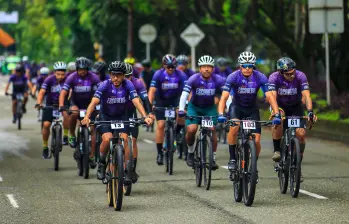 El Clásico EC es la competencia recreo-deportiva más tradicional del ciclismo nacional, en la que participan deportistas de elite junto a aficionados. El dinero recaudado se destina a causas sociales. FOTO CAMILO SUÁREZ