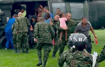 Los menores permanecieron ocultos durante tres días en zona rural del sector de Peñas Coloradas, departamento de Caquetá. Allí, en medio de la espesura, resistieron el hambre, el agotamiento y el miedo constante. Los hermanos varones cuidaron a las mujeres. FOTO cortesía fuerzas militares