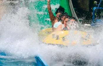 Cada manilla de entrada al Parque Norte el año pasado costaba $37.000. Con esta identificación el usuario puede disfrutar de diez de las atracciones que posee este escenario recreativo. FOTO Juan Antonio Sánchez
