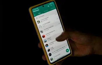 La nueva herramienta de WhatsApp busca aumentar la privacidad y reducir la exposición de datos personales. FOTO: CAMILO SUÁREZ