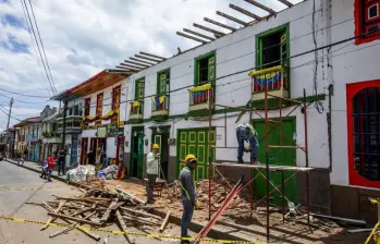Una calle de Filandia, Quindío tras el terremoto del 10 de agosto. FOTO Julio César Herrera