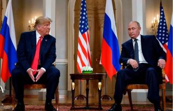 Las recientes conversaciones entre Donald Trump y Vladimir Putin, podrían marcar un giro en la relación de EE. UU. con Europa. FOTO: AFP