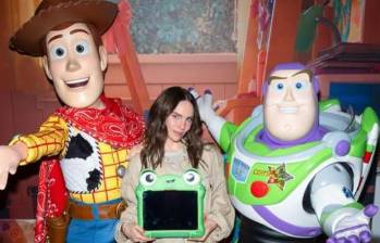 Esta fue una de las fotografías que Belinda compartió en los estudios de Pixar. FOTO: Tomada de @belindapop en Instagram.