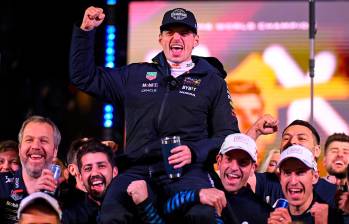  Max Verstappen (Red Bull) se coronó por cuarta vez consecutiva como campeón de Fórmula 1 la noche del sábado en el Gran Premio de Las Vegas. FOTO GETTY