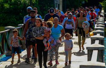 Este año han llegado a Acandí y Capurganá unos 300.000 migrantes. Aunque la mayoría son venezolanos, también llegan asiáticos y africanos que huyen de gobiernos totalitaristas. FOTO CAMILO SUÁREZ ECHEVERRY