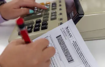 Por tipo de tributo, el que más aportó fue retención renta, con $48,22 billones, que representa 32,3% del total. Le siguieron ventas y aduanas. Foto: Camilo Suárez