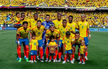 Esta sería la nueva camiseta conmemorativa de la Selección Colombia, en homenaje a la primera Selección que jugó una Copa América en 1945. FOTO: Juan Antonio Sánchez