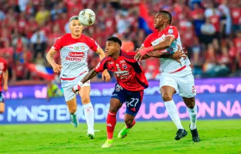 La final entre Santa Fe y Medellín fue cerrada y pareja. El Poderoso pagó caro sus errores defensivos. FOTO CAMILO SUÁREZ
