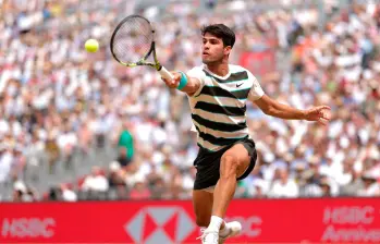 Carlos Alcaraz defenderá el título en Wimbledon, tercer Grand Slam de la temporada luego del Abierto de Australia y Roland Garros. FOTO GETTY