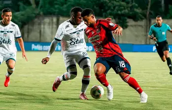 El Medellín consiguió una victoria importante en el estadio metropolitano de Ditaires. Foto: Colprensa