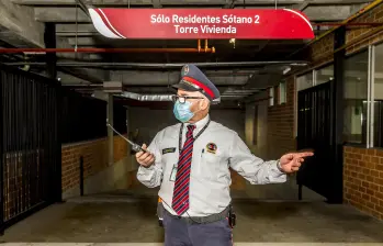 En Colombia existen alrededor de 1.500 empresas de vigilancia que generan cerca de 387.000 empleos directos, de los cuales 348.300 son vigilantes y celadores operativos. Foto: Juan Antonio Sánchez 