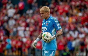 Washington Aguerre, de 32 años, fue quien atajó en el último duelo entre el DIM y Envigado (3-4). FOTO Juan Antonio Sánchez 