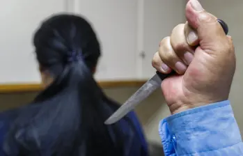 Las autoridades investigan los móviles detrás del asesinato de una madre y las lesiones de sus dos hijos, al parecer, a manos de su pareja en Yalí, Antioquia. FOTODRAMATIZADO: MANUEL SALDARRIAGA