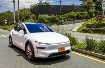 ¿Cuáles son los efectos de los carros Tesla en Colombia? FOTO: MANUEL SALDARRIAGA