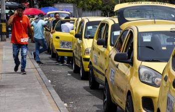 Las tarifas estarán segmentadas según el tipo de vehículo, es decir, si es un taxi básico, eléctrico o de lujo. FOTO: Julio César Herrera Echeverri