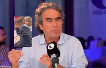 Video que ha circulado de Sergio Fajardo, haciendo con los dedos un corazón, no es actual, dice su campaña. Fotos: El Colombiano y redes