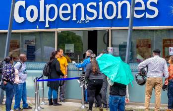 El presupuesto inicial de 2026 contempló $75,58 billones en gastos de los fondos administrados por Colpensiones, de los cuales $72,80 billones estaban destinados al pago de pensiones y jubilaciones. FOTO: Juan Antonio Sánchez