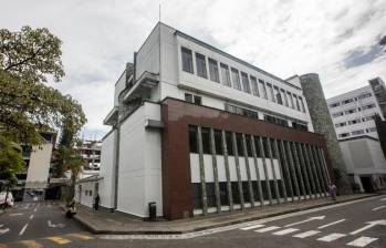 El listado de cartera del Manuel Uribe Ángel, lo encabeza la Nueva EPS con 56.131 millones de pesos, seguido por Savia con 41.000 millones. Foto: Andrés Camilo Suárez
