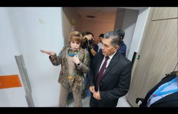 La directora del Instituto Nacional de Cancerología, doctora Carolina Wiesner, y el interventor de Nueva EPS, Jorge Iván Ospina. FOTO CORTESÍA