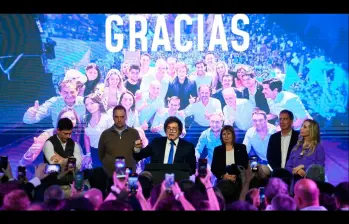 El presidente Javier Milei calificó los resultados de las elecciones legislativas como “históricas”. FOTO AFP