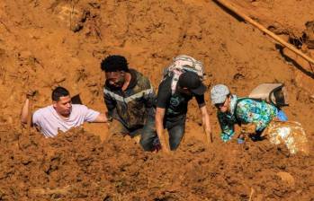 En las labores de rescate han participado organismos de socorro y vecinos de la vereda. FOTO ESNEYDER GUTIÉRREZ