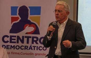 El expresidente Álvaro Uribe Vélez dijo estar listo para responderle a la justicia argentina. FOTO MANUEL SALDARRIGA 